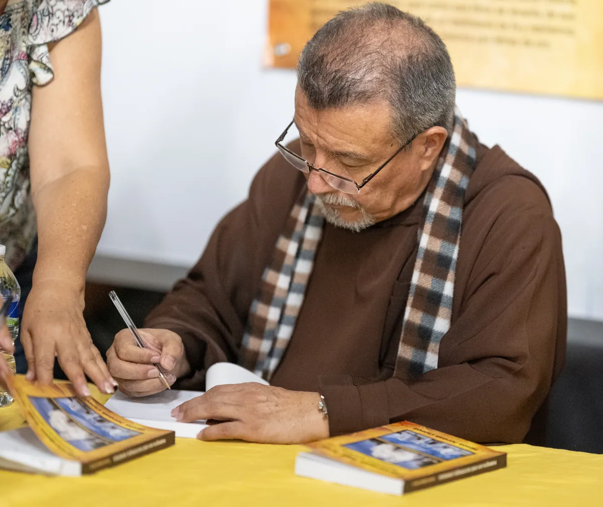 Lanzamiento del libro sobre la parroquia San José en Ocotepeque, Honduras